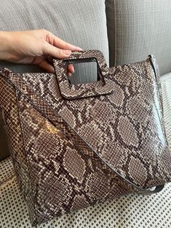 （分類：）位於 。 由 me.em 提交（商品編號 1152558113，圖片 1）。簡介： 。