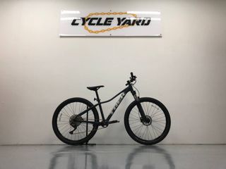 (Category: ) located in . Submitted by cycleyardsg (Listing ID 1152631808, Image 1). Description: .