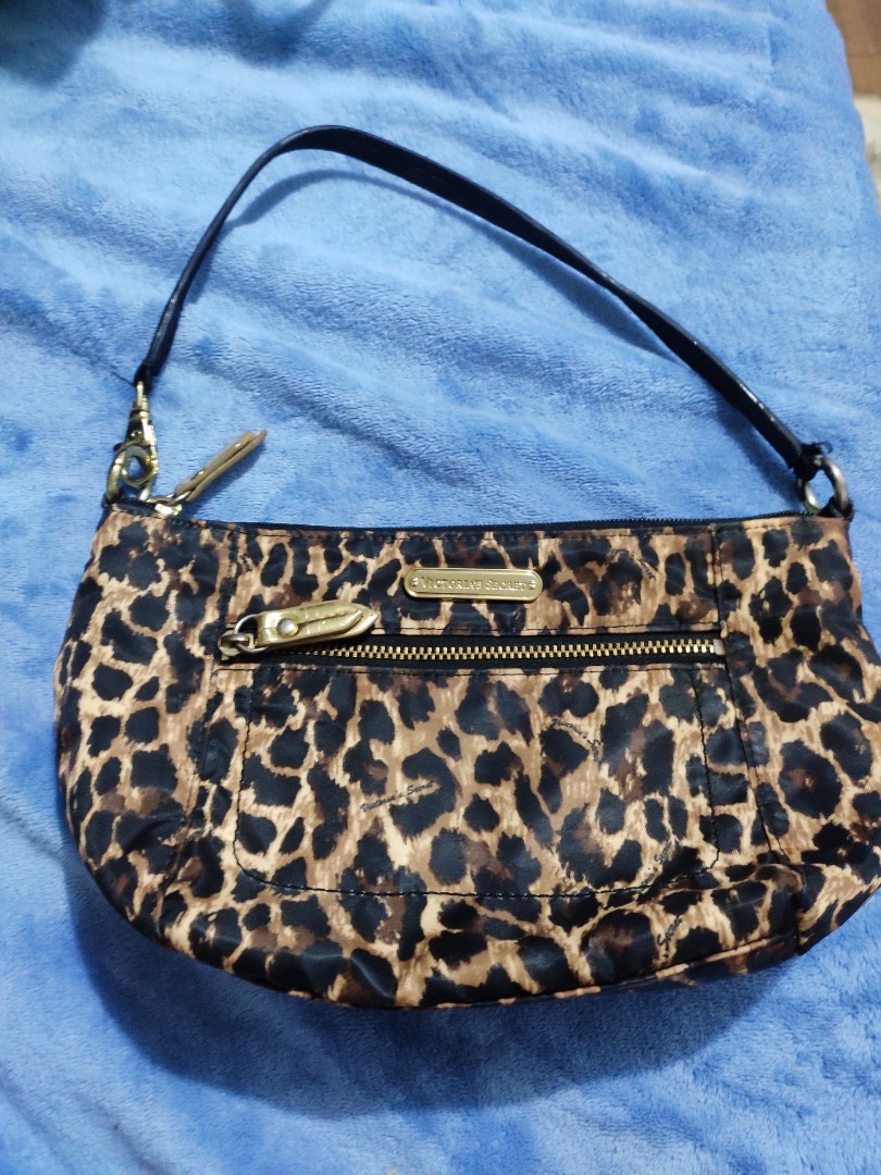 Victoria's secret kili2 bag, Women's Fashion, Bags & Wallets, Shoulder ...