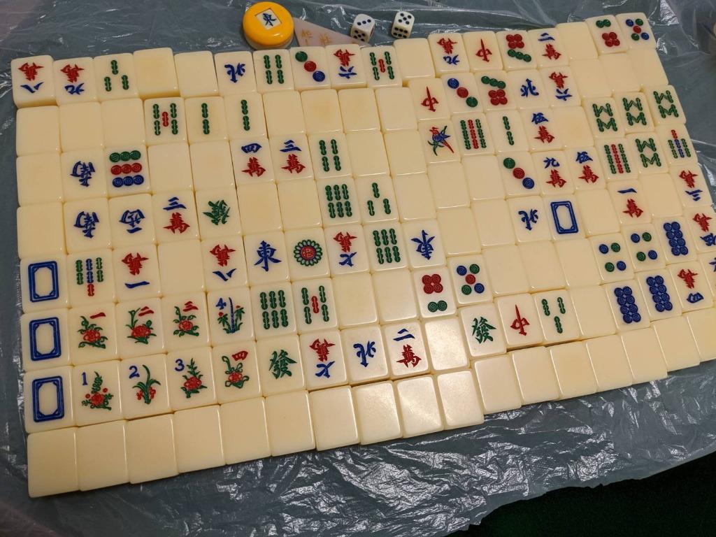麻雀麻將mahjong 齊花牌144隻 興趣及遊戲 玩具 遊戲類 Carousell