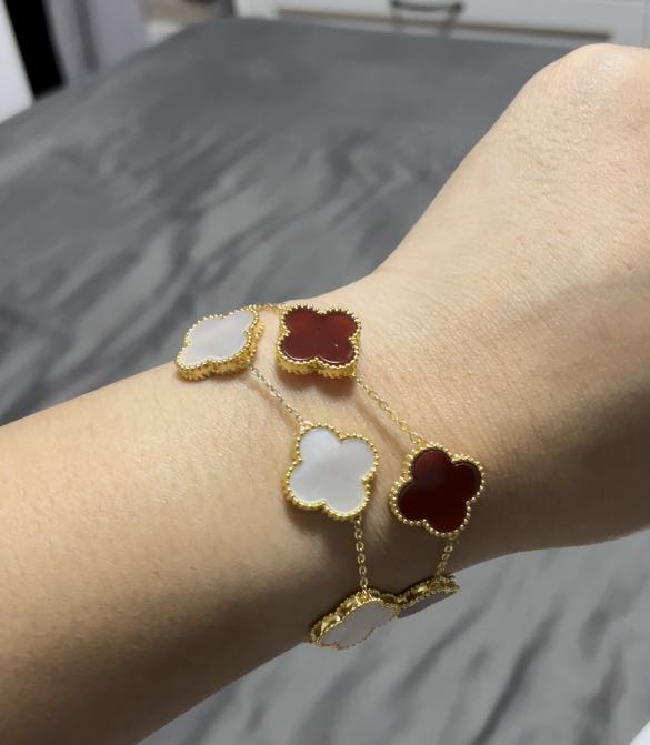 Alhambra clover deals bracelet