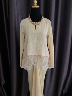 (Category: ) located in . Submitted by wardrobe_ (Listing ID 1156261648, Image 1). Description: .