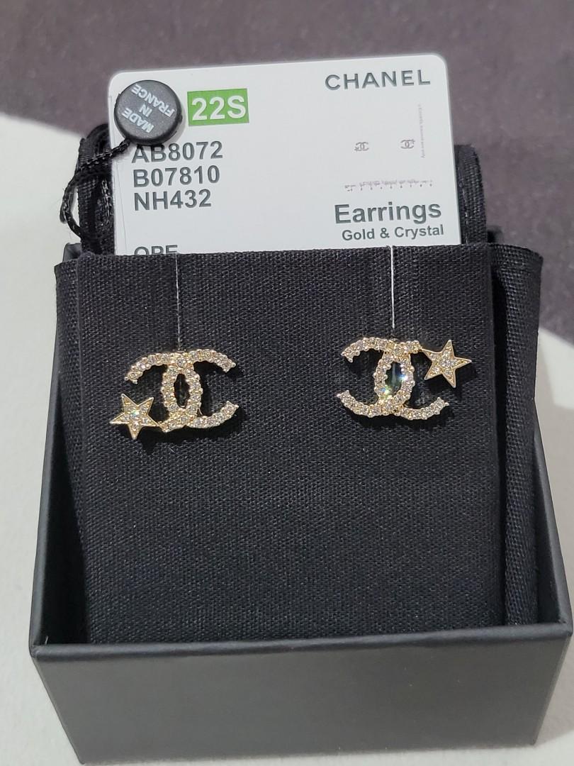 BNIB Chanel 22S star earrings, Women's Fashion, Jewelry & Organisers,  Earrings on Carousell