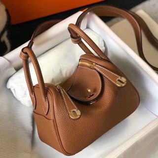 (Category: ) located in . Submitted by luxe_collective (Listing ID 1156315919, Image 1). Description: .