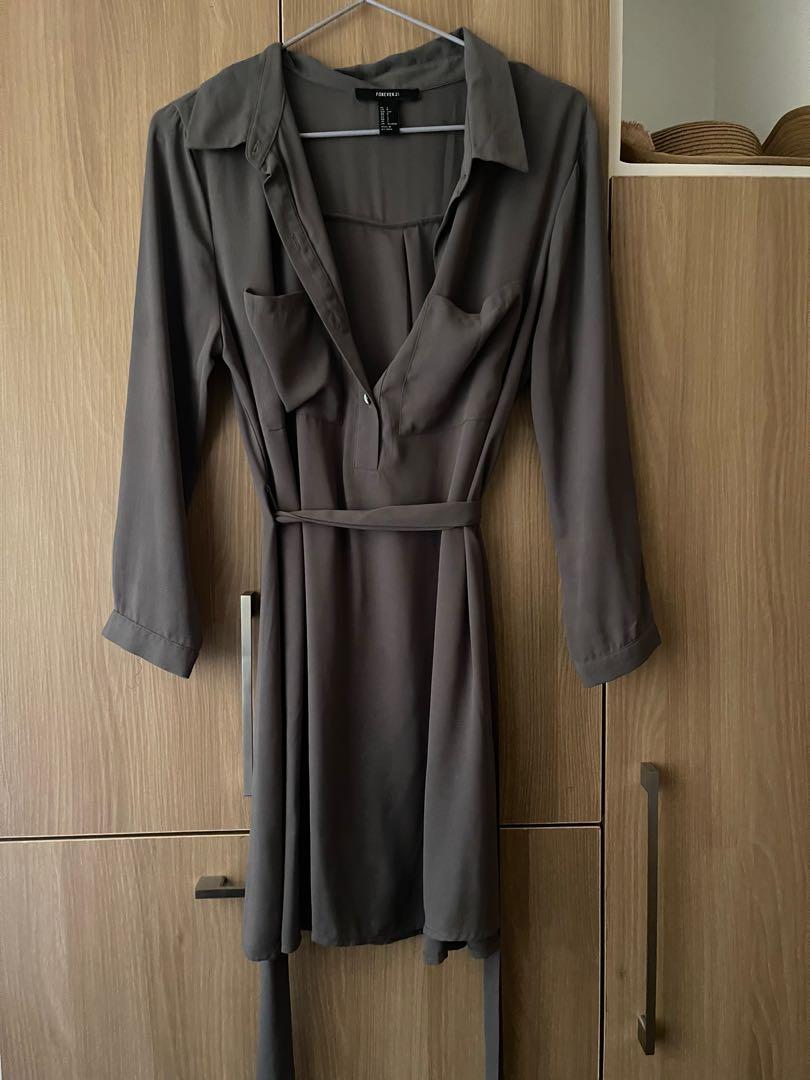 Forever21 army green dress (Category: Dresses) located in Naga. Submitted by dcndn (Listing ID 1156339431, Image 1). Description: Can be used as coverup.
