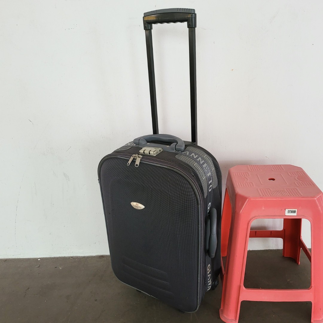 Giannetto luggage bag. Size: 60 x 38 x 