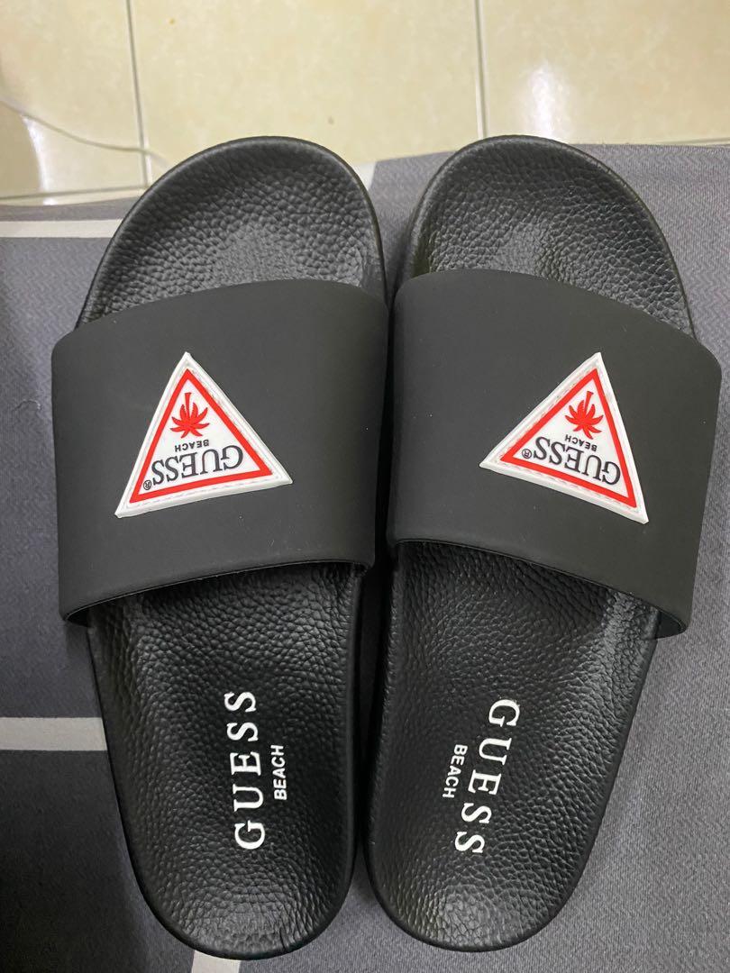 Guess flip deals flops mens