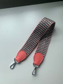 （分類：）位於 。 由 sdanielc 提交（商品編號 1156303806，圖片 1）。簡介： 。