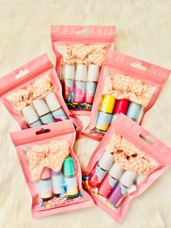(Category: ) located in . Submitted by TheGiftCurator (Listing ID 1156162150, Image 1). Description: .