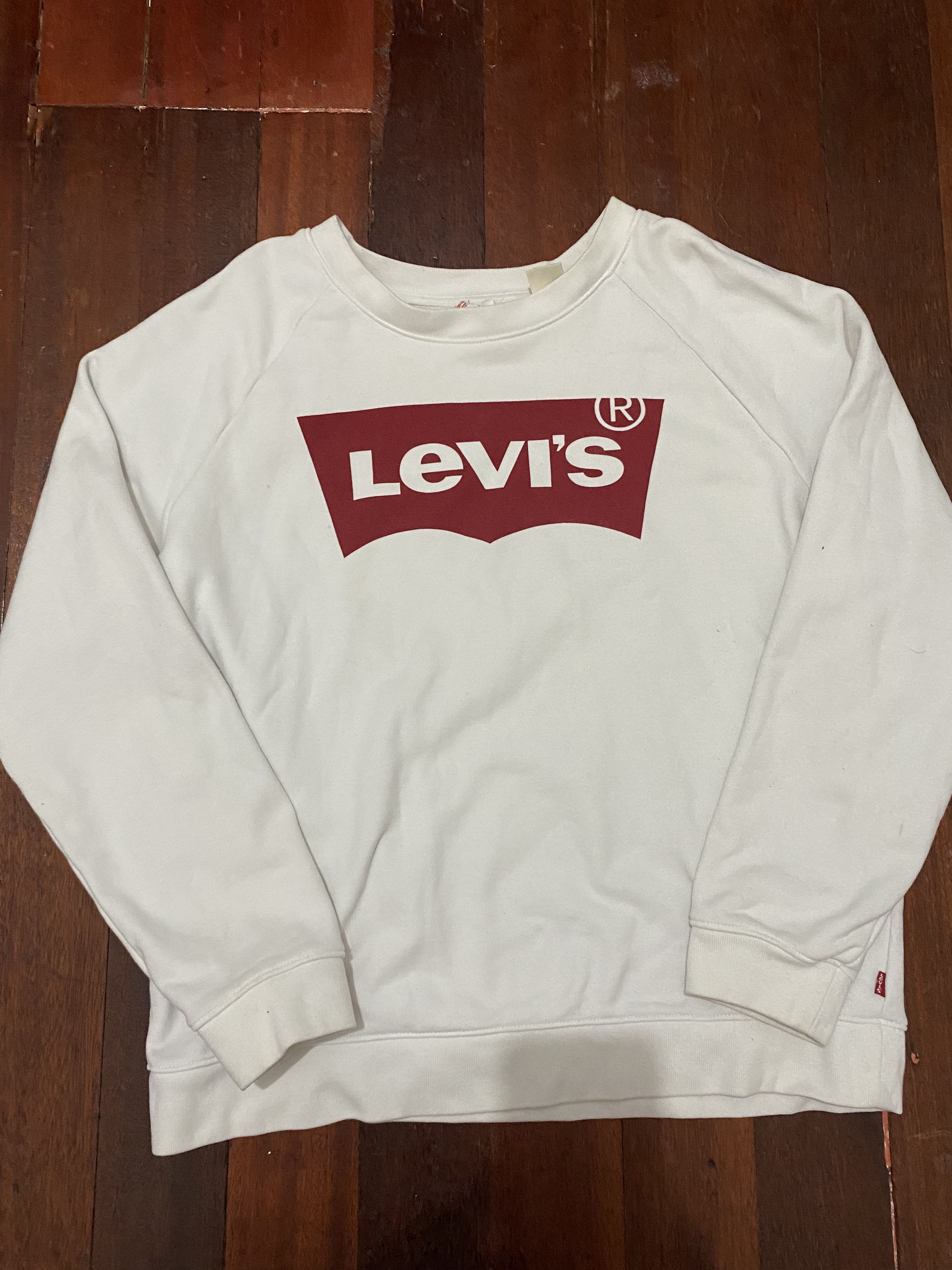 Levis sweater, Men's Fashion, Coats 