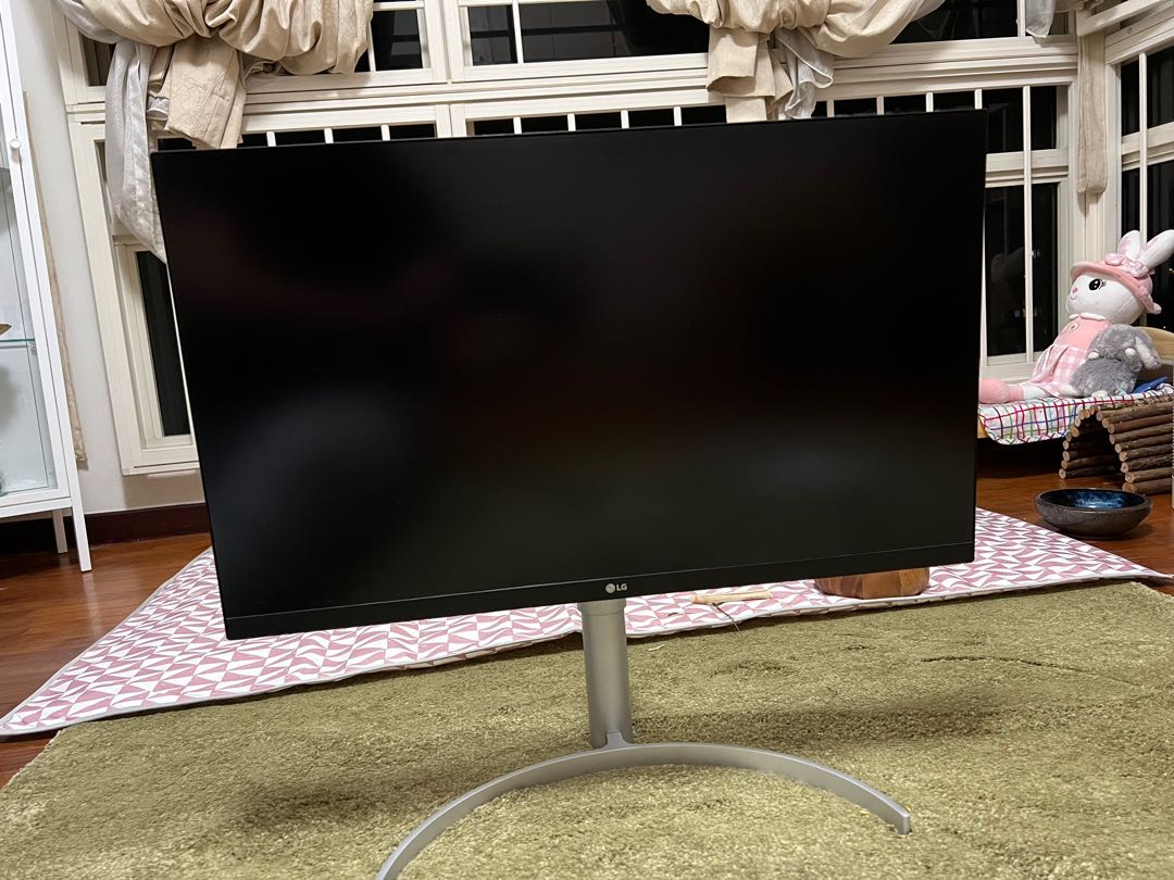 LG 27UL850 UHD 4K HDR with USB-C port 