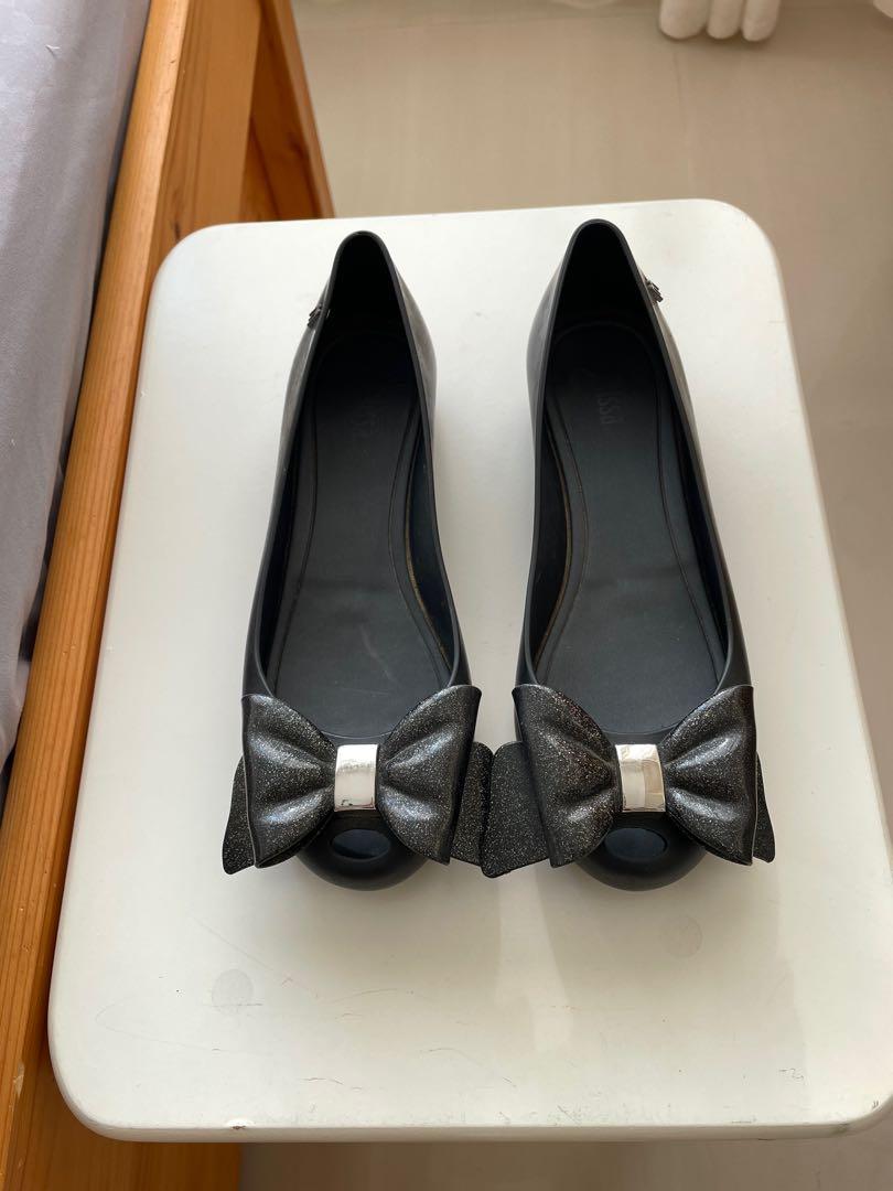 Melissa Black Bow shoes Women s Fashion Footwear Flats on Carousell
