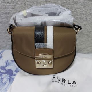 （分類：）位於 。 由 maymay292002 提交（商品編號 1156280389，圖片 1）。簡介： 。