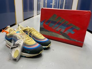 （分類：）位於 。 由 hdsneakers_hk 提交（商品編號 1156254689，圖片 1）。簡介： 。