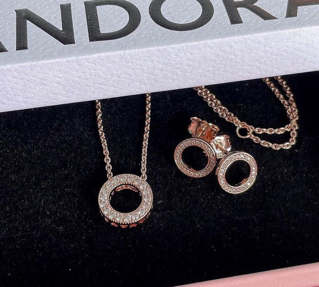 Pandora rosegold set of necklace and 