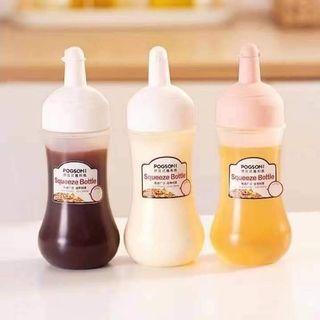 Rs 85
350ml Five Holes Squeeze Bottle with Scale Condiment Sauce Ketchup Bottle Salad Seasoning Bottle