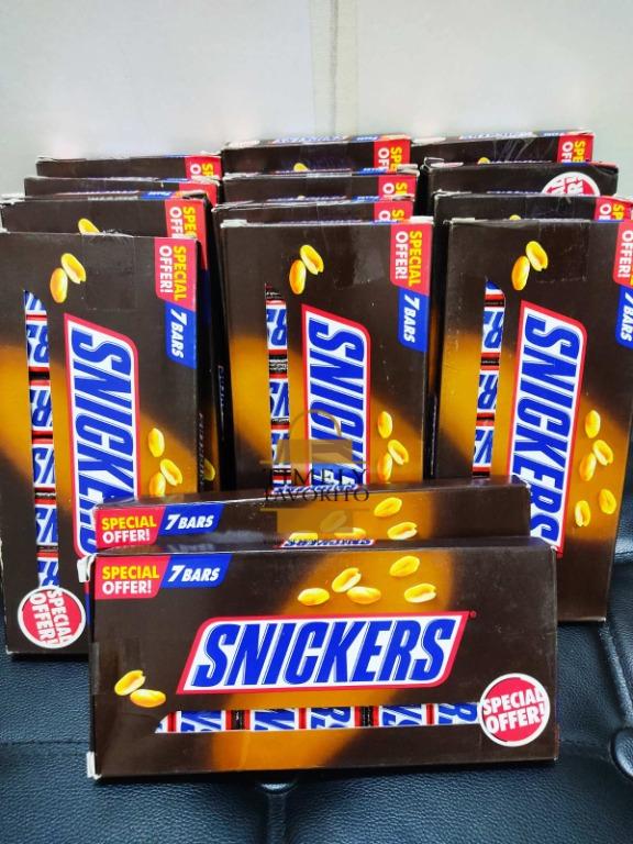 Snickers Chocolate Bar 7 x 50g (Category: Packaged & Instant Food) located in Pasay City. Submitted by timelyfavorito1 (Listing ID 1156281652, Image 2). Description: Best Before: 10/4/22 IMPORTED FROM UAE Snickers Full Size Chocolate Bars are a delicious treat that friends, family and party guests will love. Bring them to the office, use them in gift baskets or stock up your pantry. Packed with milk chocolate, peanuts, caramel and nougat, Snicker