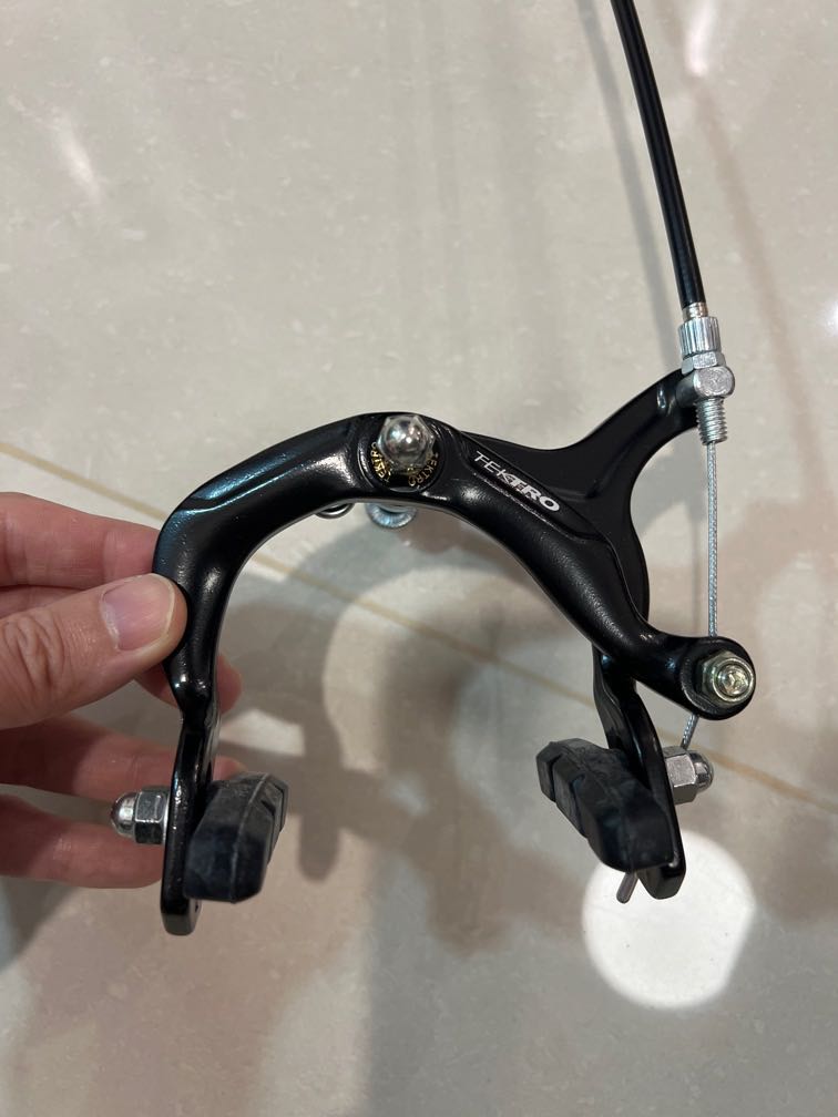 Tektro left brake lever and brake caliper, Sports Equipment, Bicycles & Parts, Parts