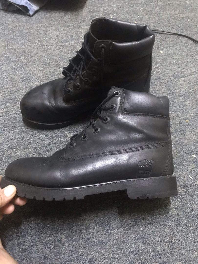 Timberland triple black hotsell