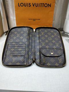 Vintage Authentic Louis Vuitton Poche Escapade Organizer Travel Wallet