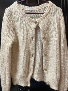 (Category: ) located in . Submitted by ffttyycloset (Listing ID 1156317508, Image 1). Description: .