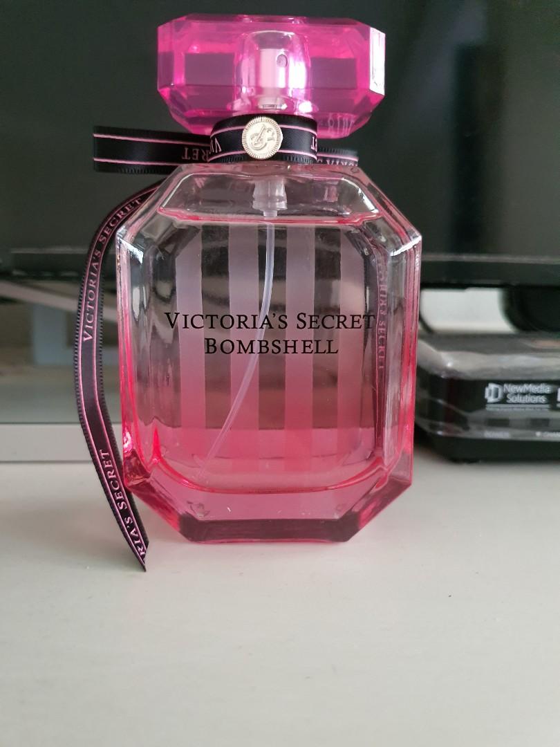 VS bombshell (Category: Fragrance & Deodorants) located in Singapore. Submitted by hugobosss (Listing ID 1156154498, Image 1). Description: Duplicate product. Item not fully filled when opened. 100ml. Did a few spray then realised is not orginal product. Brought from a carousel seller that only sells victoria's secret perfume at $35. Self collect at Admiralty..