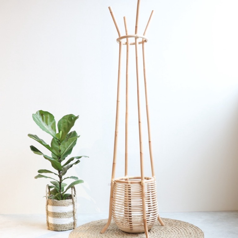 Amelia Rattan Coat Hanger with Storage Basket (Natural) BBS0605