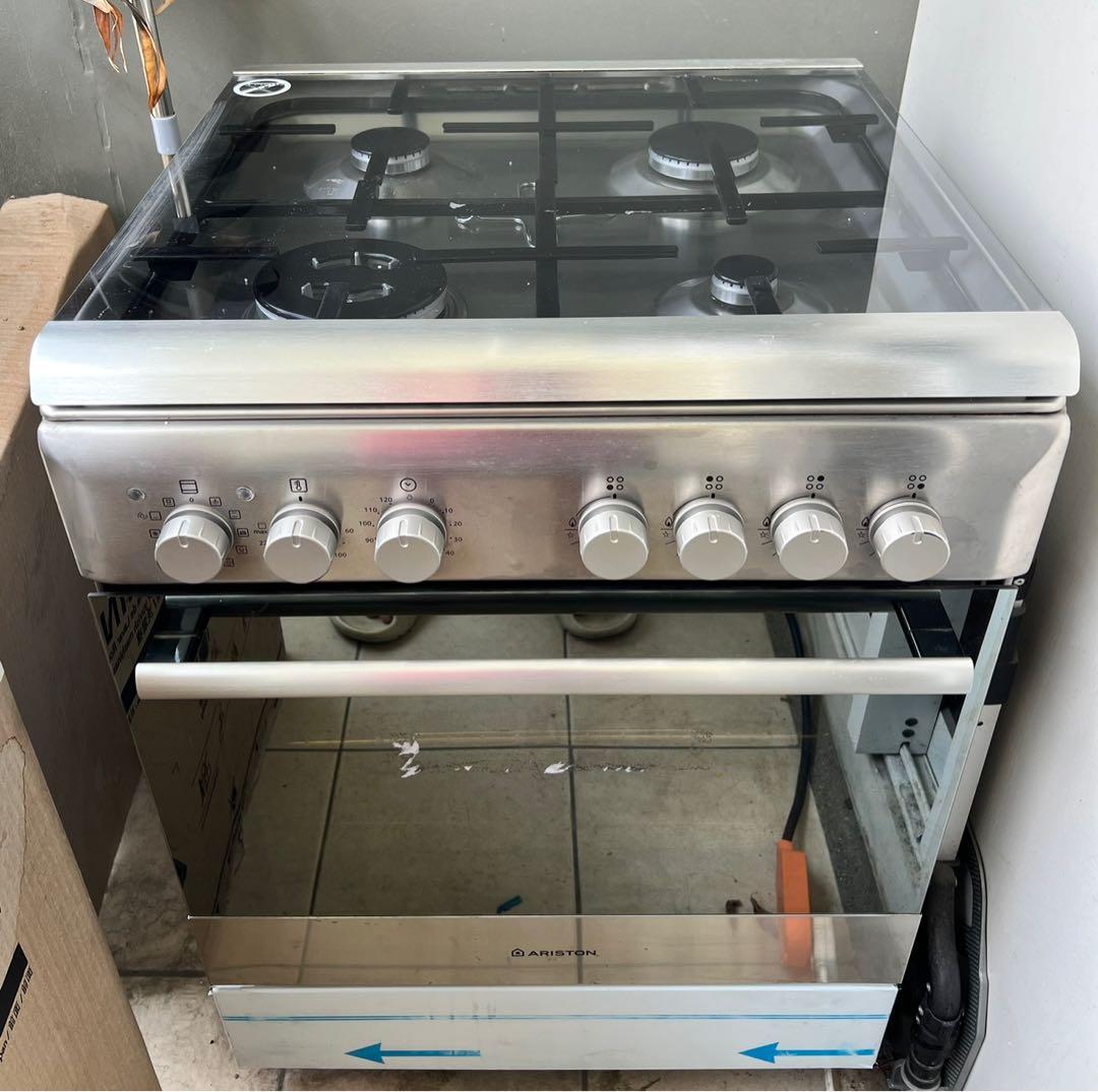 Ariston Gas Hob and Electric Oven, TV & Home Appliances, Kitchen
