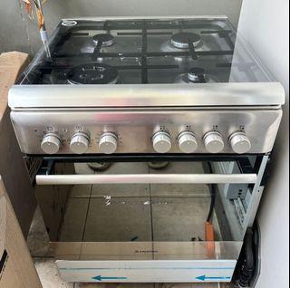 Ariston Gas Hob and Electric Oven