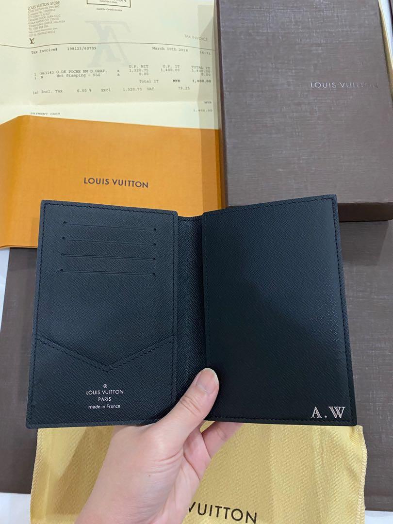 Authentic Lv Louis Vuitton Passport Cover💯 (N63143), Luxury, Bags &  Wallets On Carousell