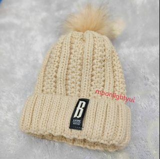 BEANIE HAT IMPORT RAJUT BULU