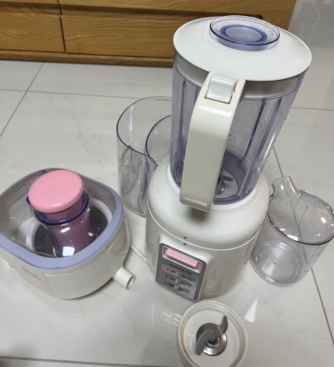 Blender for sale &15, TV & Home Appliances, Kitchen Appliances, Juicers