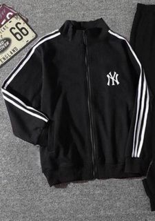 (Category: ) located in . Submitted by shoppers_queen (Listing ID 1156520787, Image 1). Description: .
