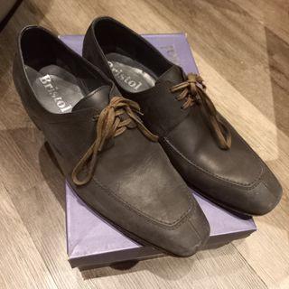 Bristol Derby Lace-Up Raw Leather Shoes