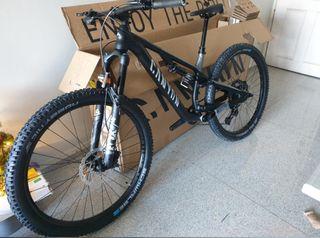 Canyon Neuron 7. 29ner. Almost new. Size S