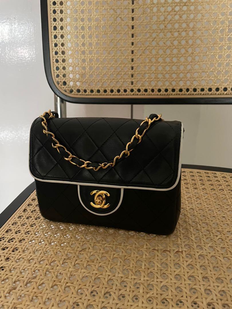 Chanel 17cm sales mini square