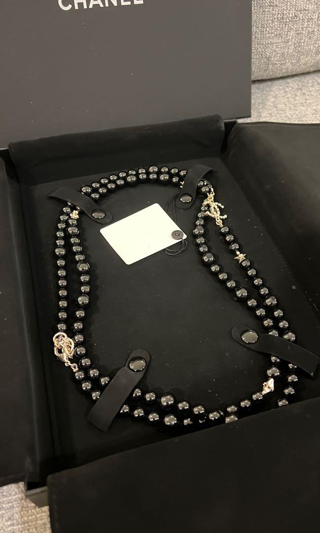 ?1212 SALE?Chanel Necklace in black pearl with double cc gold, Women's  Fashion, Jewelry & Organisers, Necklaces on Carousell