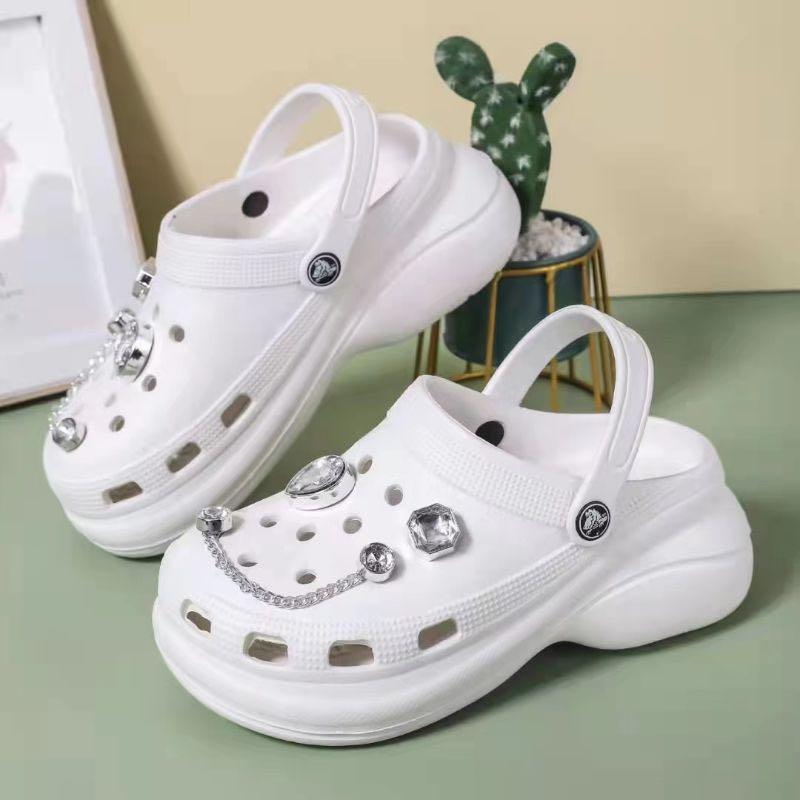 Crocs new classic bae clog free jibbitz Fesyen Wanita Sepatu di
