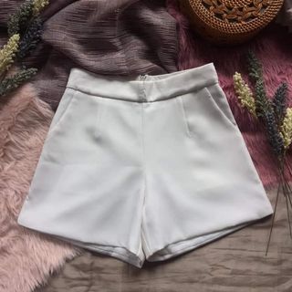(Category: ) located in . Submitted by _clothescollection (Listing ID 1156354434, Image 1). Description: .