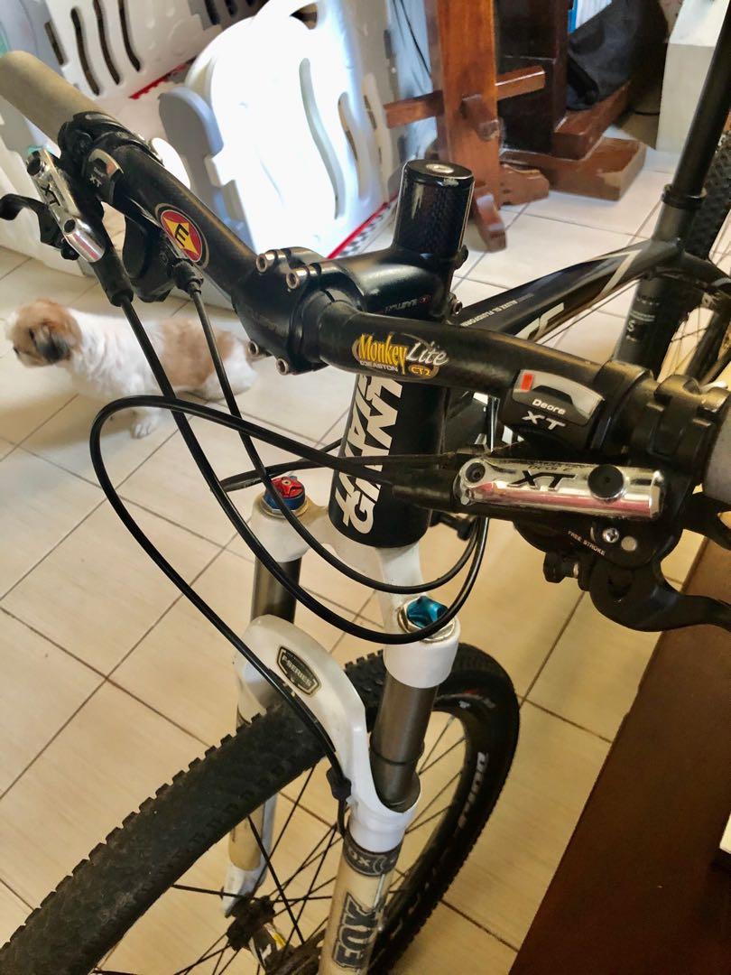 GIANT XTC 26er FRAME Size S alloy press fit bb Straight XT 3x10 group set Fox fork tapered Fseries 26er Mavic crossride wheelset Fizik saddle