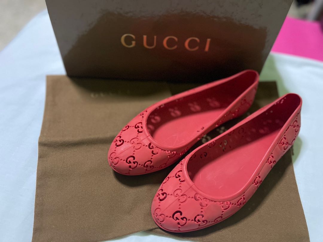 Gucci discount jelly flats