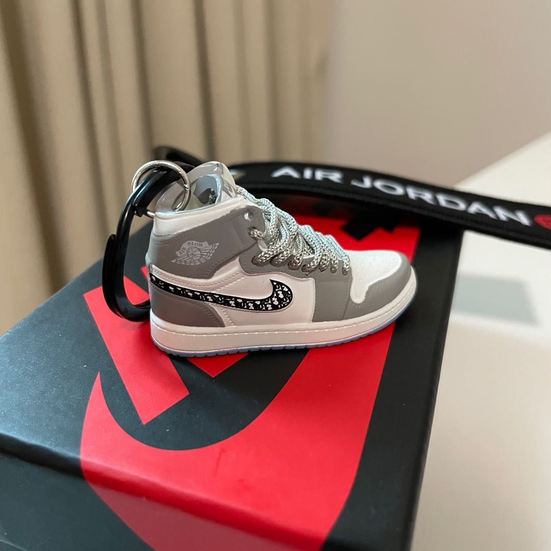 Dior jordan 1 keychain Clearance