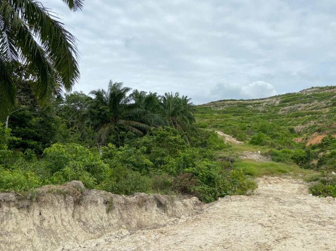 lereng bukit dengan potensi air tanah