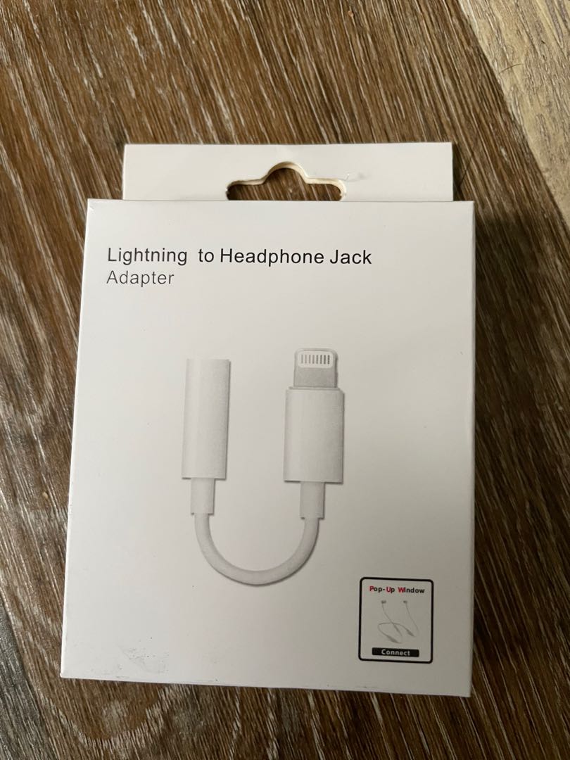 Lightning to audio jack adapter, Audio, Earphones on Carousell
