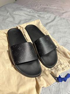 LV Waterfront Mule Slides