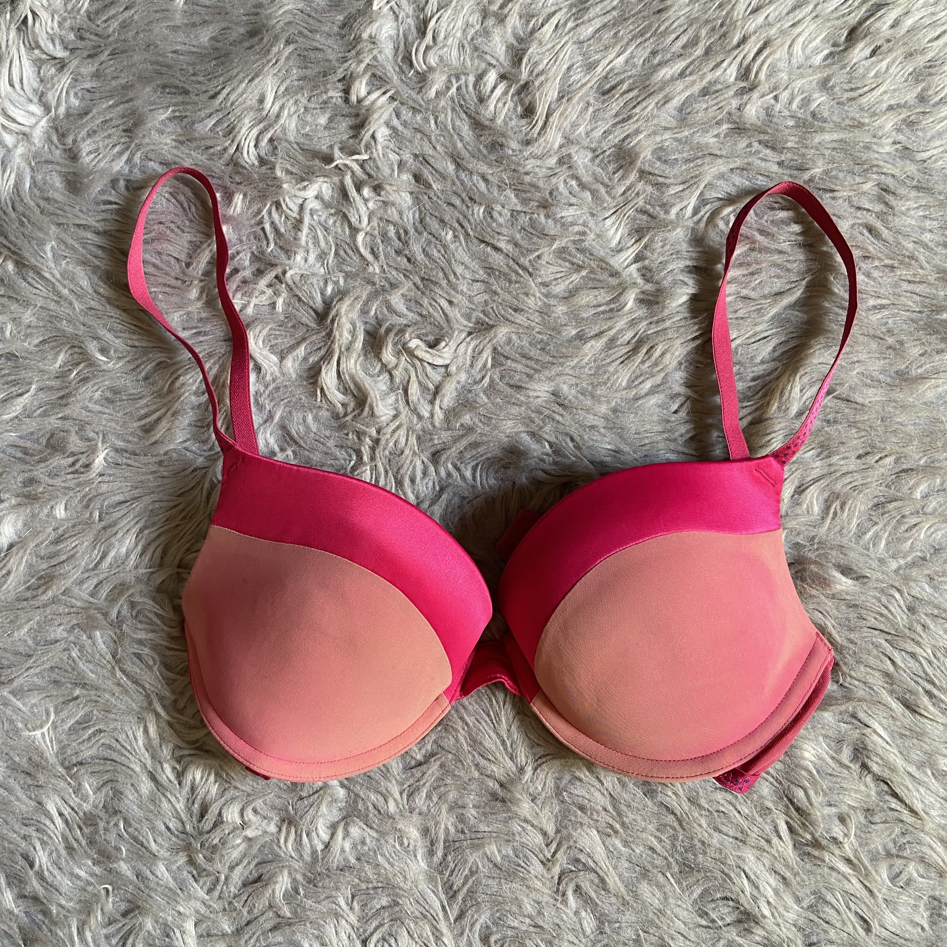 https://media.karousell.com/media/photos/products/2022/4/21/marks__spencer_pink_push_up_br_1650531675_ac21f1ac.jpg