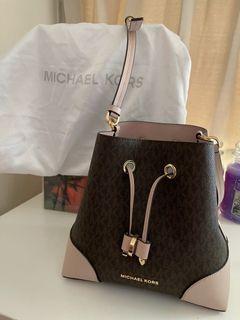 M💓💓Mk 小版水桶包