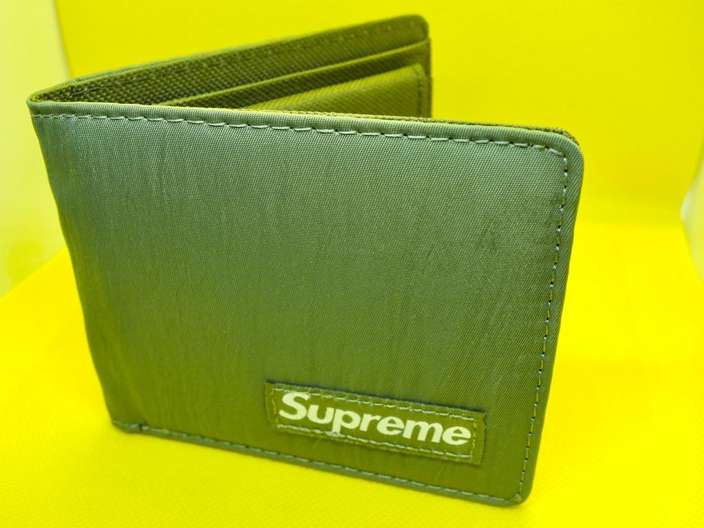 supreme wallet with coin compartment Men s Fashion Watches