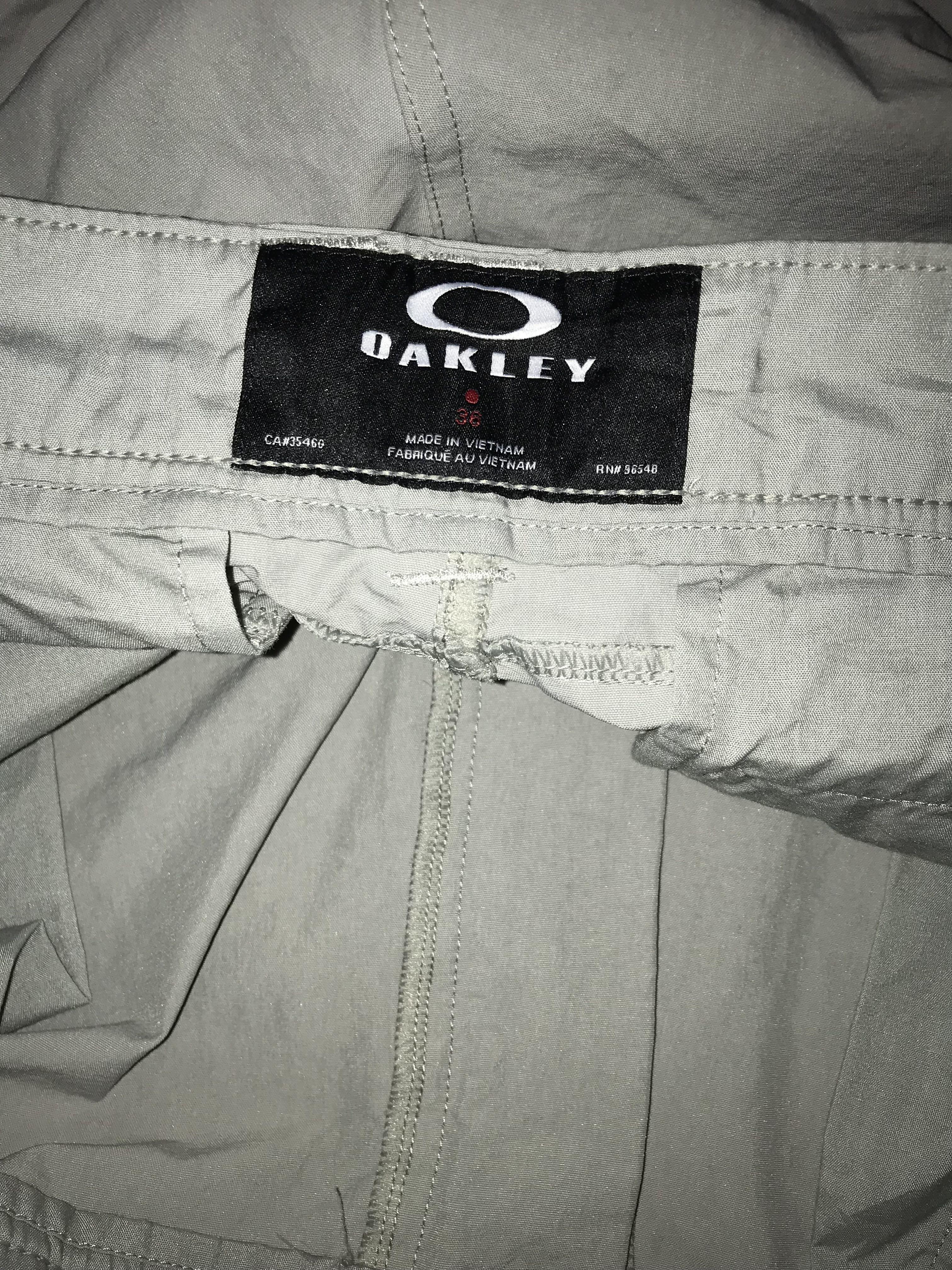 Oakley, Men's Fashion, Bottoms, Shorts on Carousell