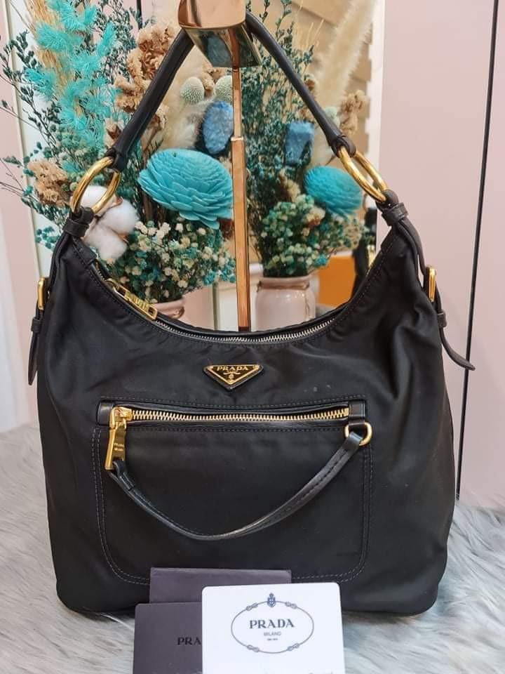 💯original Prada tessuto-nappa (Category: Luxury Bags & Wallets) located in Las Pinas. Submitted by ipsfontillas (Listing ID 1156409080, Image 1). Description: Original💯 TESSUTO-NAPPA Top Handle Bag Good Condition Signs of use please see detailed photos 15000php.